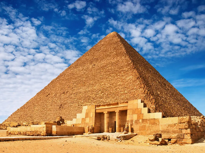 Timeless Wonders: Marveling at the Giza Pyramids